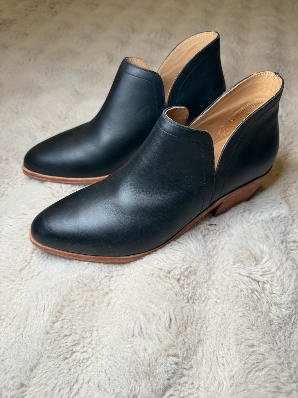 Nisolo Black Leather Women’s Slip-On Ankle Booties